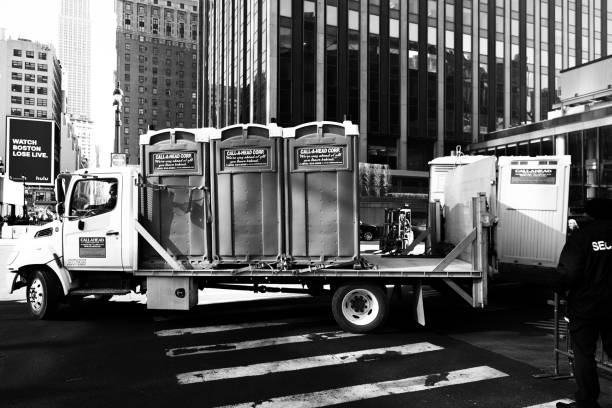 Best Portable toilet rental cost  in Bessemer, MI